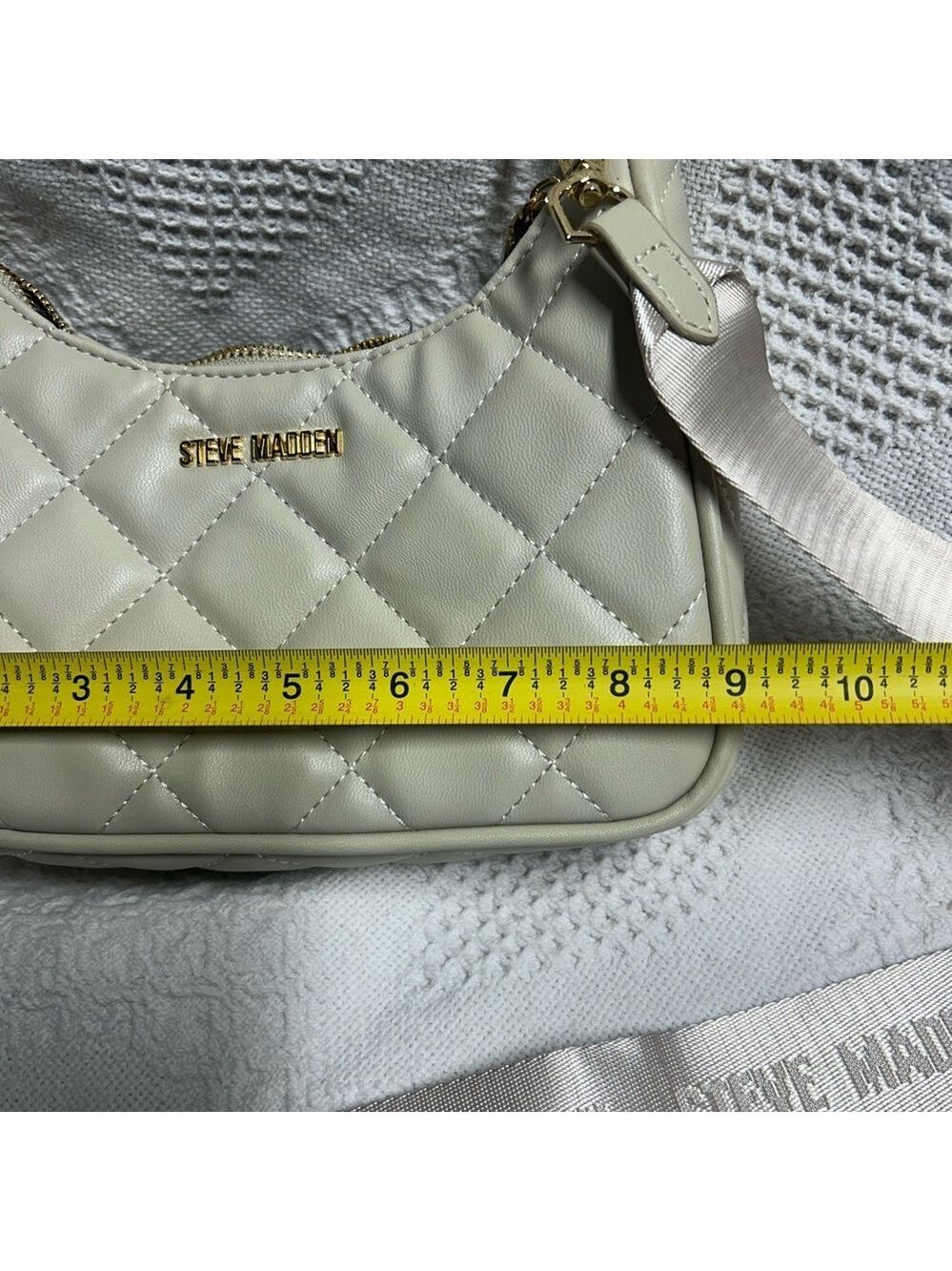 Steve Madden Cream and Gold Crossbody Purse Half Moon Shape - Picture 10 of 11